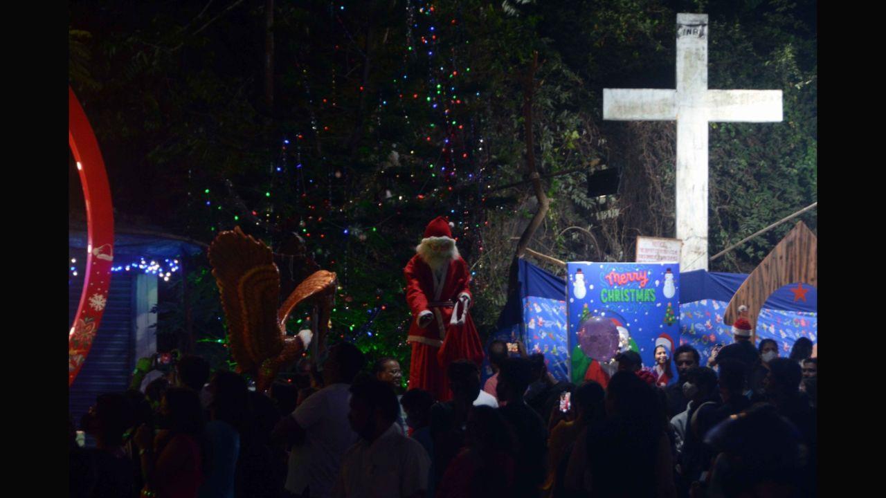 Maharashtra's Christmas guidelines: Gathering of over 5 people in public places prohibited from 9 pm to 6 am